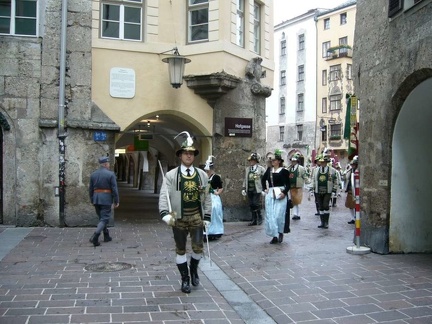 P1190488-1000